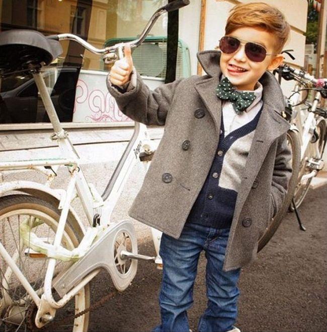 Va frânge muuuulte inimi când va creşte puţin mai mare. Este cel mai CĂUTAT model, care prezintă haine pentru copii 215590