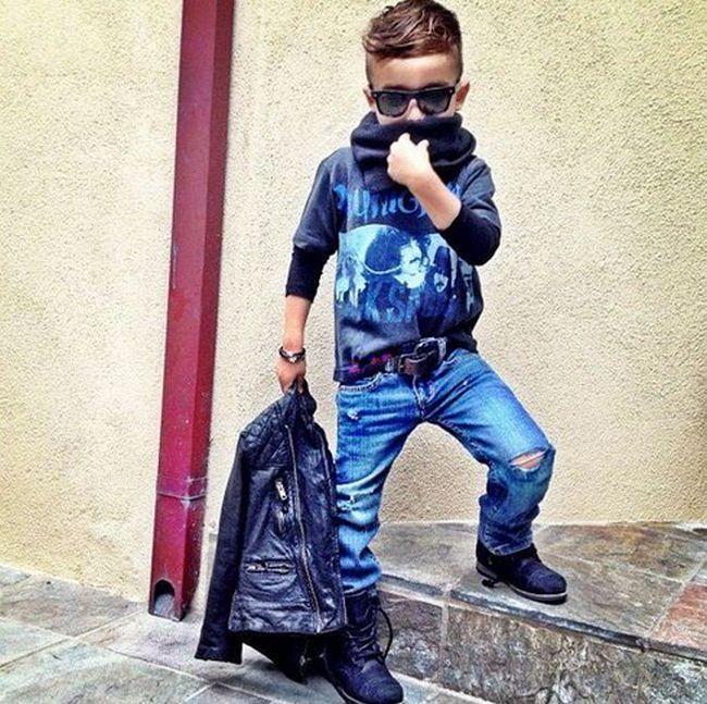 Va frânge muuuulte inimi când va creşte puţin mai mare. Este cel mai CĂUTAT model, care prezintă haine pentru copii 215591