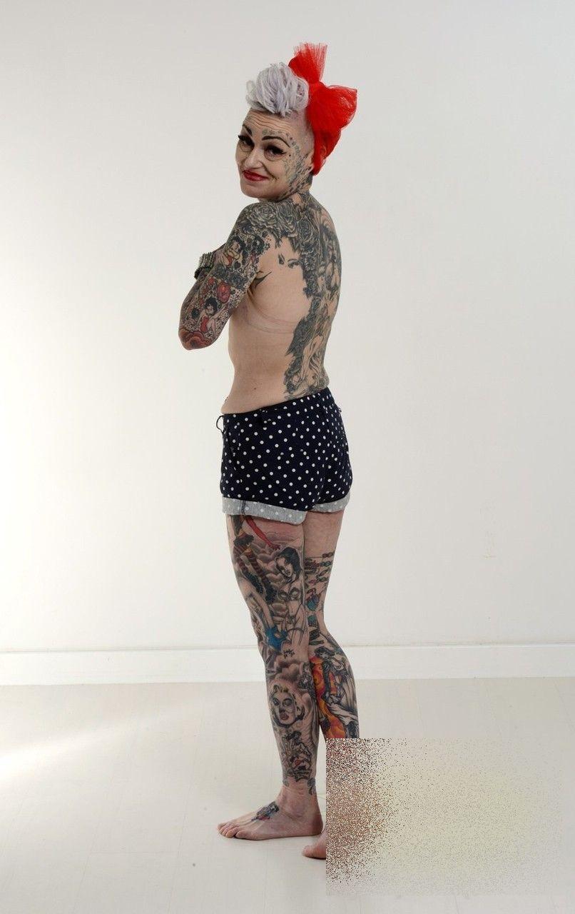 Aşa arată femeia care nu regretă nimic în viaţă. Părinţii ei nu o mai recunosc dacă o văd pe stradă 215749