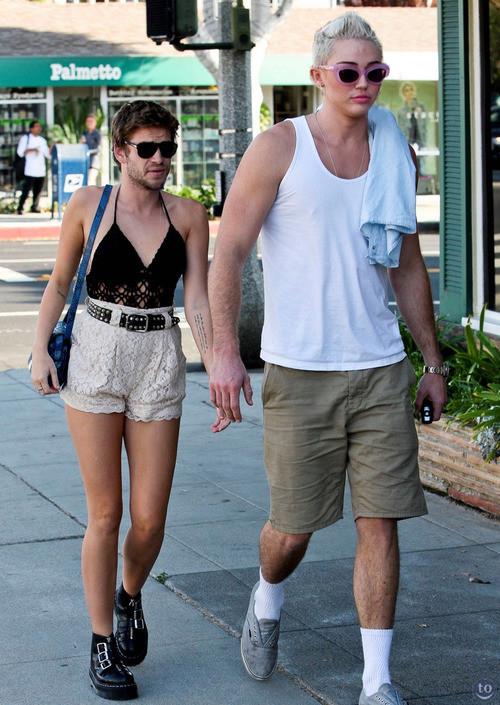 Imaginea pe care nu au înţeles-o mulţi oameni la prima vedere. Cum arată în poza asta Ducele şi Ducesa de Cambridge 216015