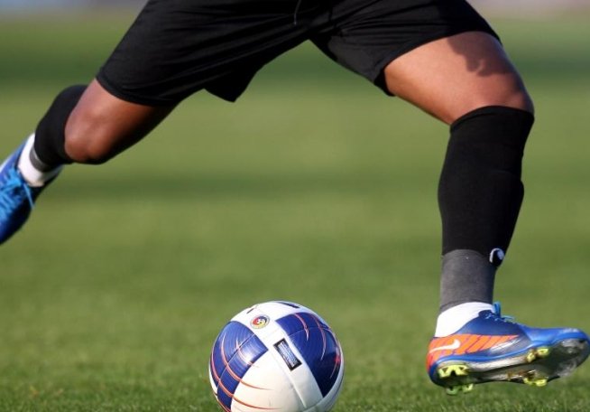 Doctori: Practicarea regulată a fotbalului poate pune în pericol funcţia erectilă