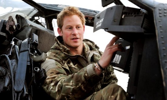 Prinţul Harry a devenit comandant de elicopter militar