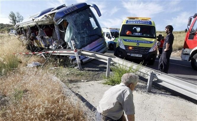 Accident grav în Spania. Nouă persoane au murit după răsturnarea unui autocar