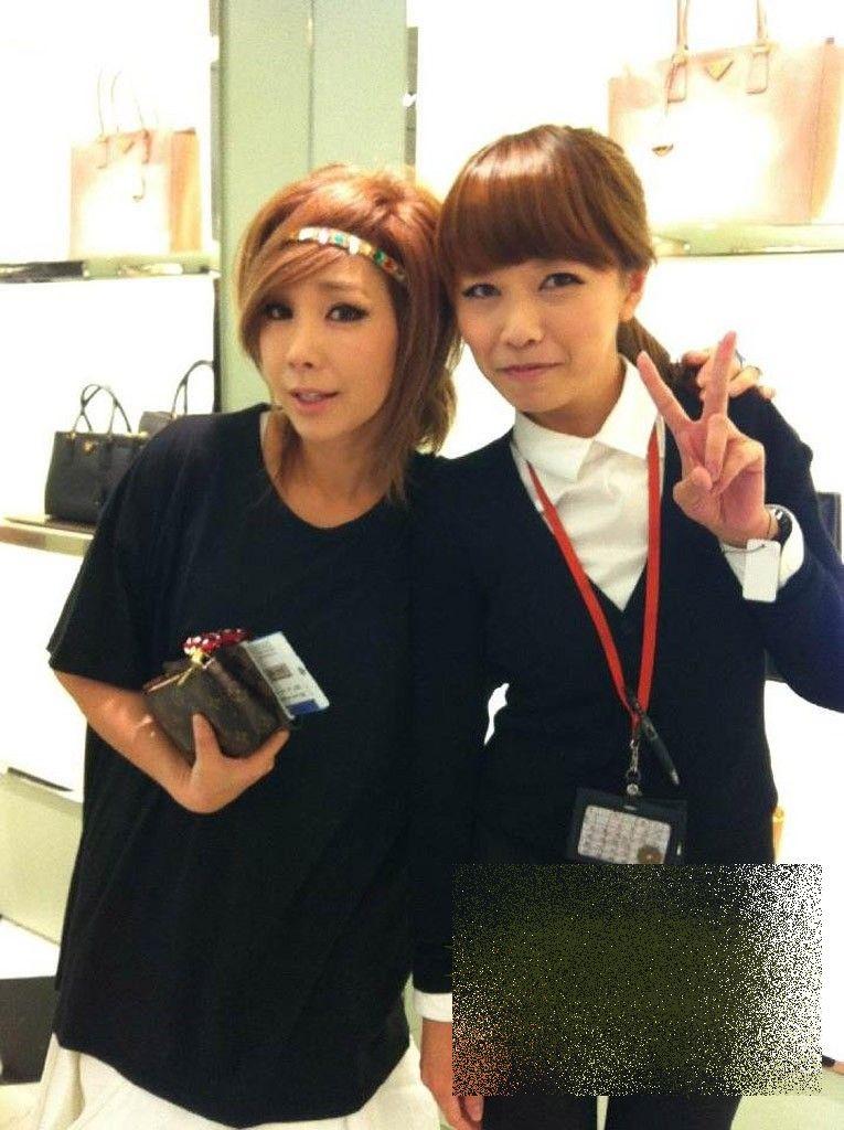 99,9% din cei care văd această poză nu răspund corect la întrebare. Câţi ani credeţi că are fata din imagine? 216439