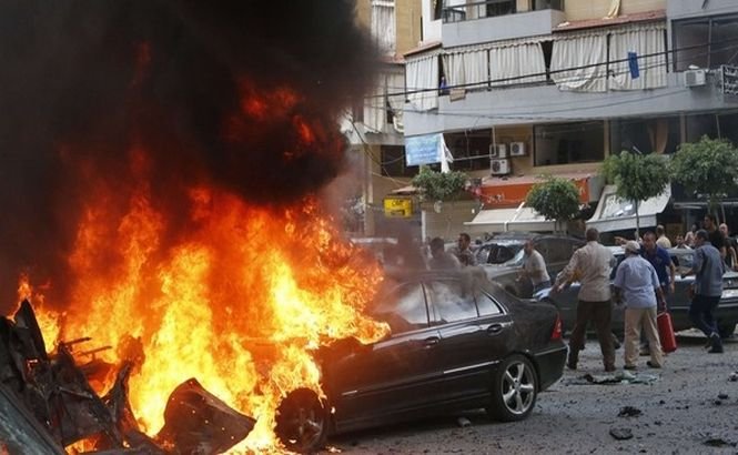 O maşină capcană a explodat în cartierul general al mişcării Hezbollah din Beirut