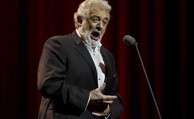 Starea de sănătate a tenorului Placido Domingo se îmbunătăţeşte