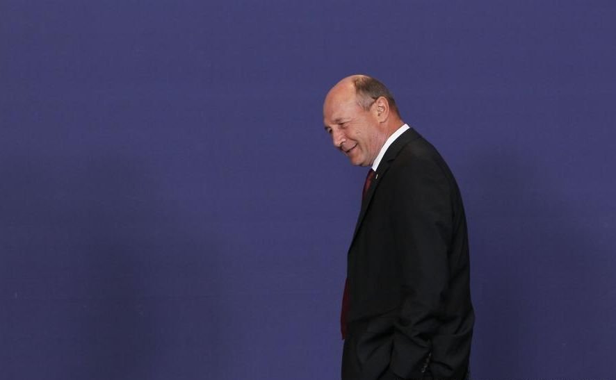 Băsescu, un preşedinte întreţinut. Iată cine plăteşte facturile în familia prezidenţială