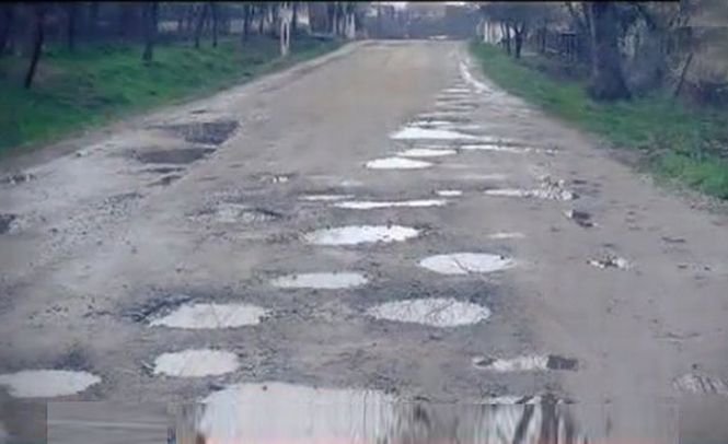 CNADNR cheltuie zeci de mii de euro, ca să vadă cât de satisfăcuţi sunt românii de drumurile patriei