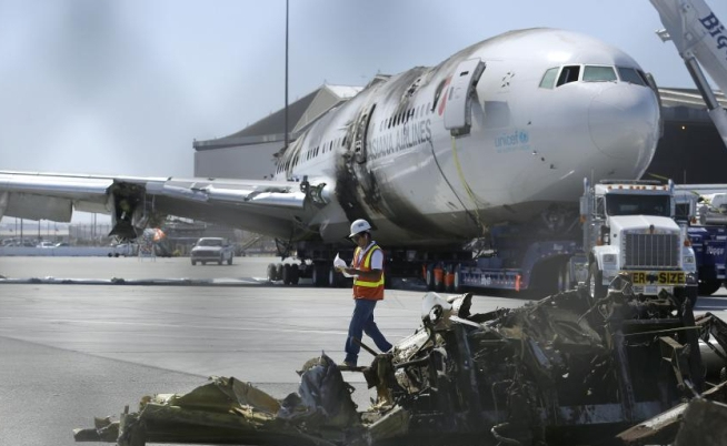 Demn de Final Destination: O tânără care a supravieţuit prăbuşirii zborului Asiana a fost călcată de un camion de pompieri