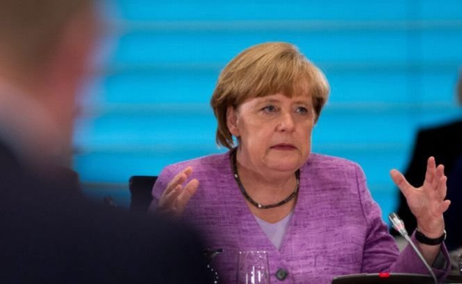 Cancelarul german Angela Merkel vrea o reglementare pentru protejarea datelor private de pe internet