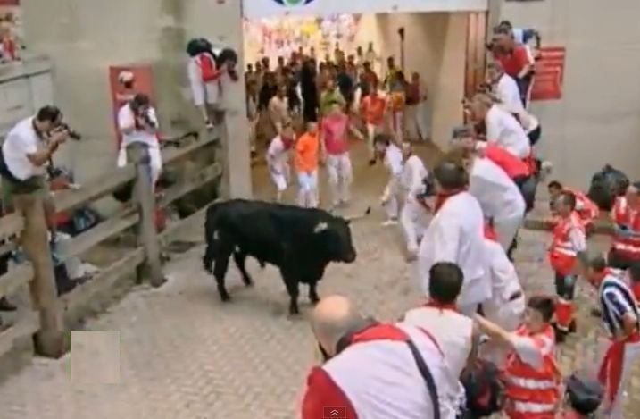 Cursele cu tauri de la Pamplona s-au încheiat. Bilanţul festivalului, peste 50 de persoane