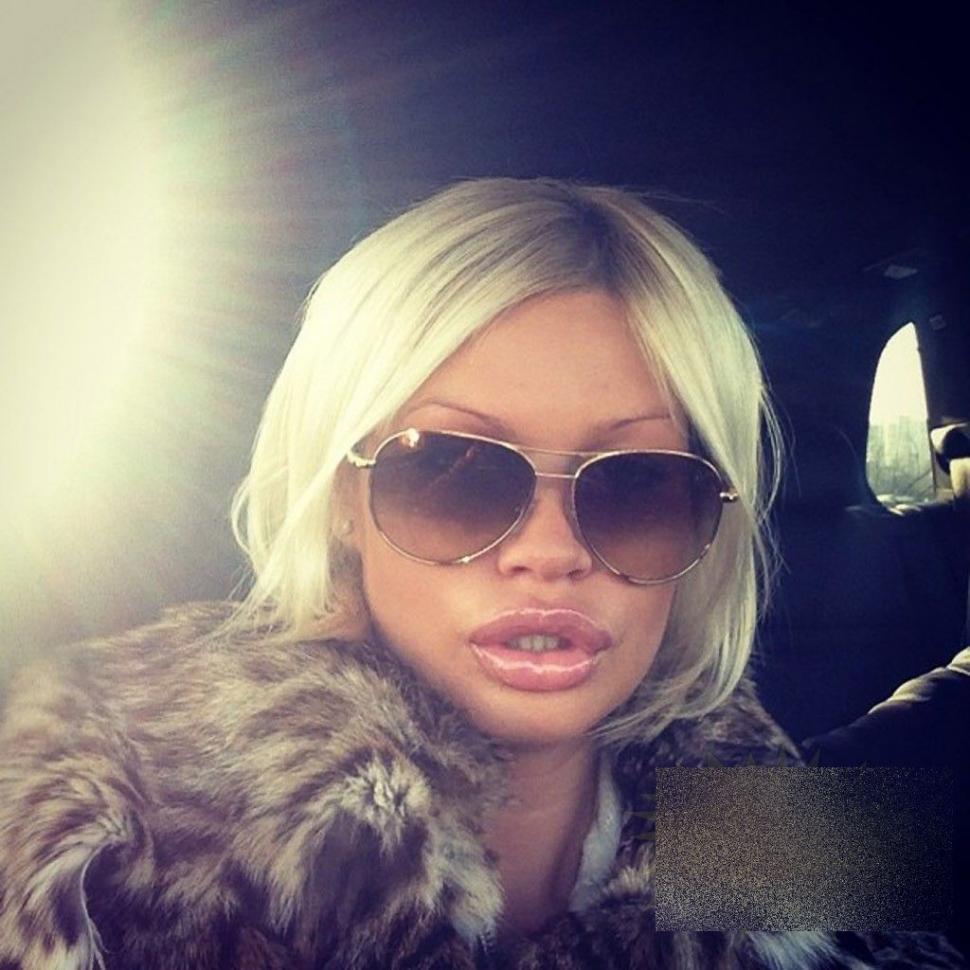 Are un corp perfect, dar dacă îi vezi faţa o să ai coşmaruri. "Şi-a bătut joc de chipul ei, iar acum plăteşte pentru asta" 217410