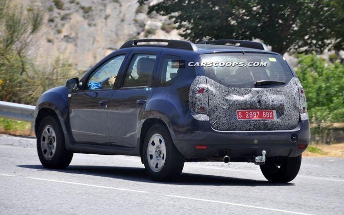 Dacia Duster îşi împrospătează aspectul. Imagini-spion cu noul model  217547