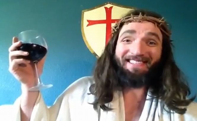 Mesajul lui Iisus pentru Mircea Badea: Lasă-te de ciuco şi treci pe vin!