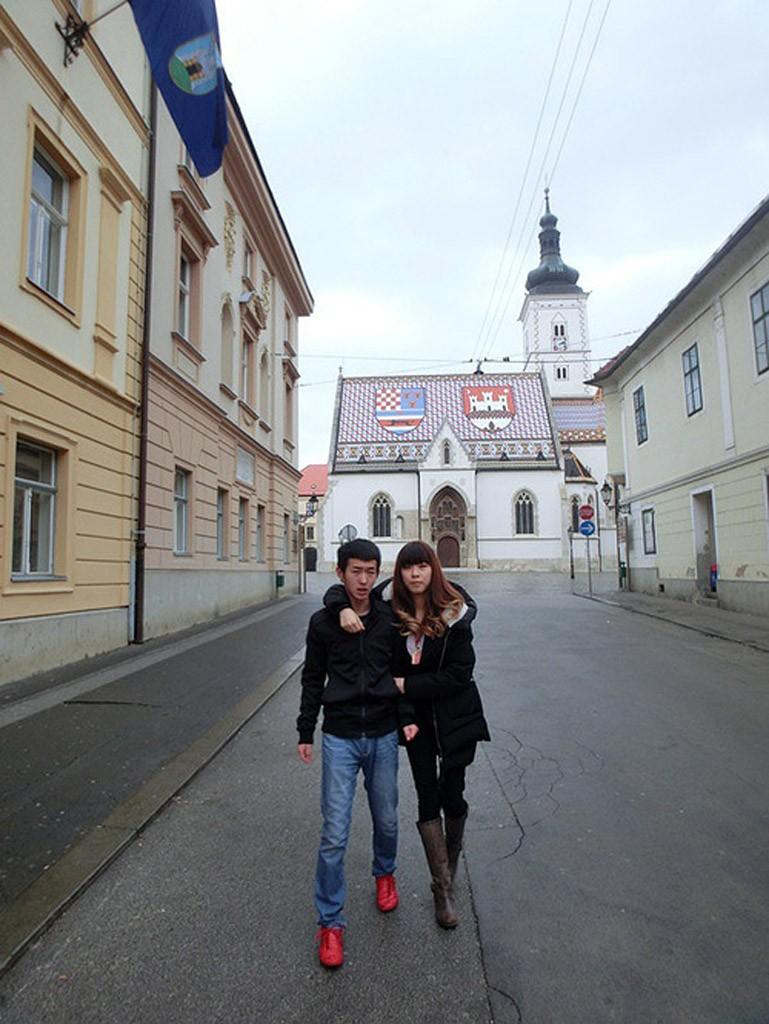 Ce a fost în stare să facă puştiul ăsta pentru iubita lui. Prietenii i-au zis că e cel mai mare PROST 217767