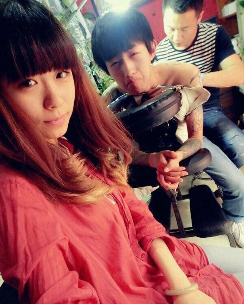 Ce a fost în stare să facă puştiul ăsta pentru iubita lui. Prietenii i-au zis că e cel mai mare PROST 217770