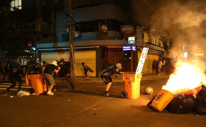Proteste şi acte de vandalism la Rio, cu cinci zile înainte de sosirea papei Francisc