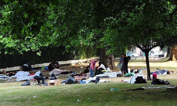 "Ţiganii români m-au înnebunit. Miros îngrozitor pentru că nu se spală". Mărturia şocantă a unui vânzător din centrul Londrei 217814