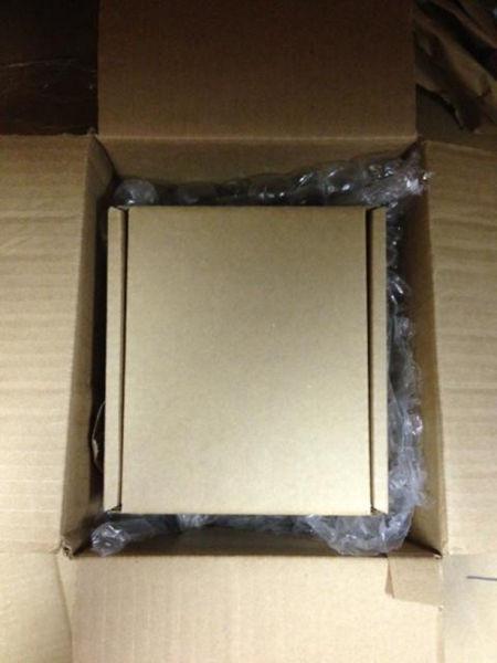 Ce i s-a întâmplat după ce şi-a cumpărat un telefon de pe e-Bay. S-a lecuit de shopping online 217976