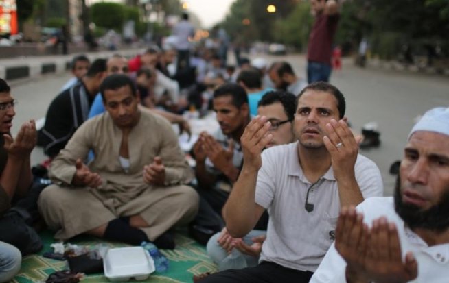 Protestele pro-Morsi continuă la Egipt
