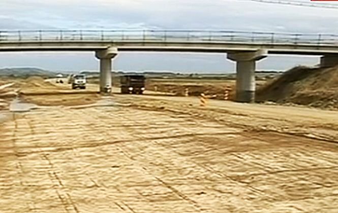 Construcţia autostrăzii Sebeş-Turda, scoasă la licitație de CNADNR