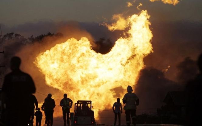 Explozie la o conductă petrolieră din Mexic. Şapte oameni au fost răniţi