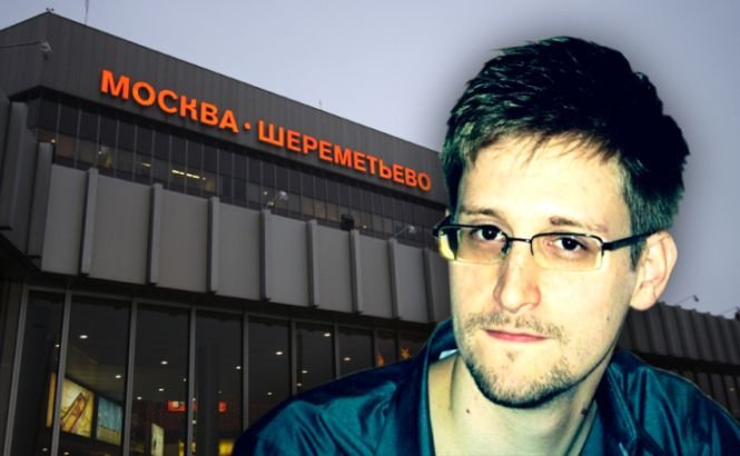 Edward Snowden a primit dreptul de a intra în Rusia