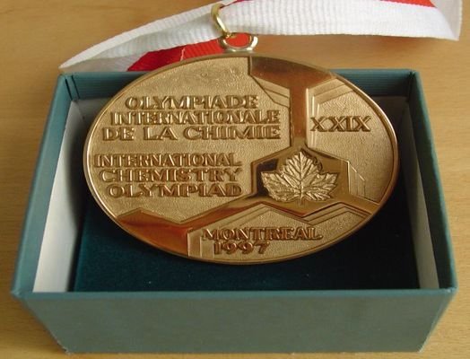 Românii au obţinut trei medalii de argint şi una de bronz la Olimpiada Internaţională de Chimie