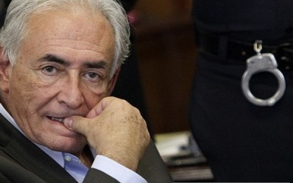 Strauss-Kahn nu scapă de belele. Fostul director FMI, trimis în judecată pentru &quot;proxenetism agravat&quot;