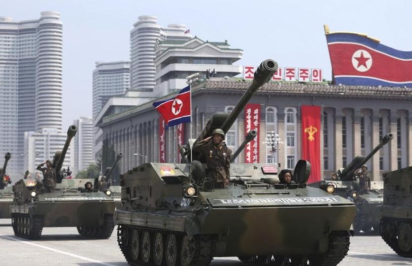 FOTO. Paradă militară impresionantă a Coreei de Nord, la 60 de ani de la armistiţiul cu Coreea de Sud 219082