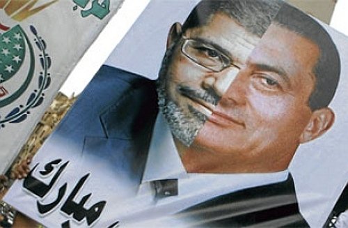 Morsi, pe urmele lui Mubarak. Cei doi foşti preşedinţi vor fi colegi de închisoare