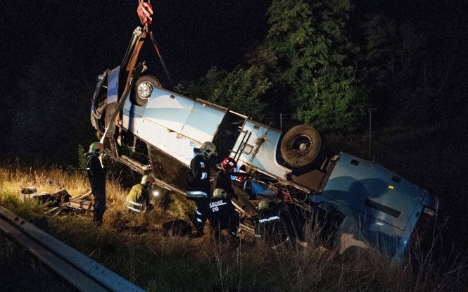 Parchetul a deschis o anchetă pentru omor prin imprudenţă în cazul accidentului de autocar din Italia