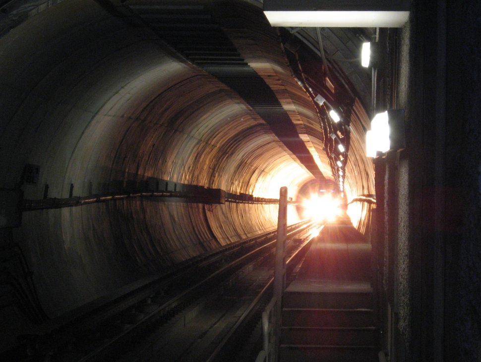 Reţea de metrou de 175 de kilometri, construită în cinci ani. Compania care a făcut România de râs va construi metroul din Riad