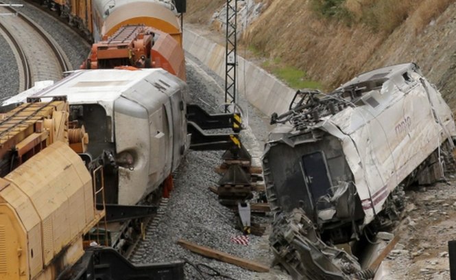 Spania. Mecanicul trenului deraiat a fost lăsat în libertate şi inculpat