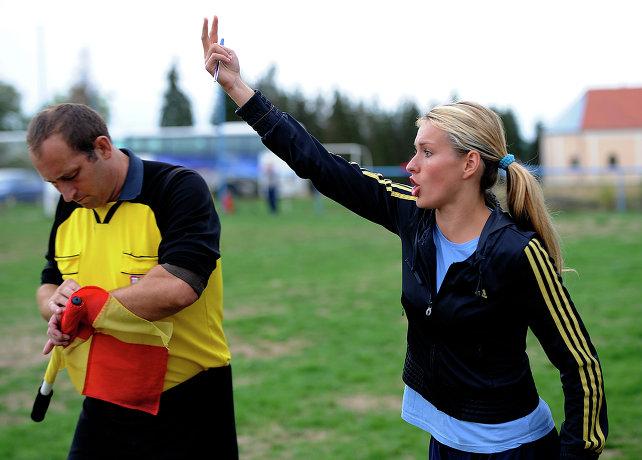 Blonda asta superbă e supranumită "Îngerul bărbaţilor". În meseria pe care o are e foarte respectată 219515