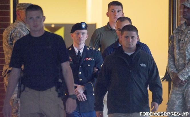 Bradley Manning a fost găsit vinovat de spionaj. Militarul riscă o condamnare de peste 100 de ani de închisoare