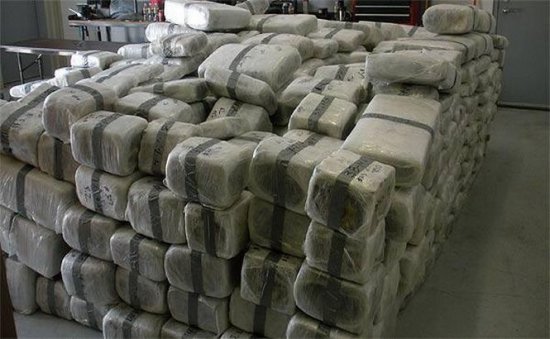 Poliţia portugheză a confiscat peste 800 de kilograme de cocaină şi a arestat cinci persoane
