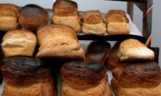 Ponta: Fiecare cetăţean care cumpără pâine trebuie să ceară bon fiscal,aşa scăderea TVA va avea efect