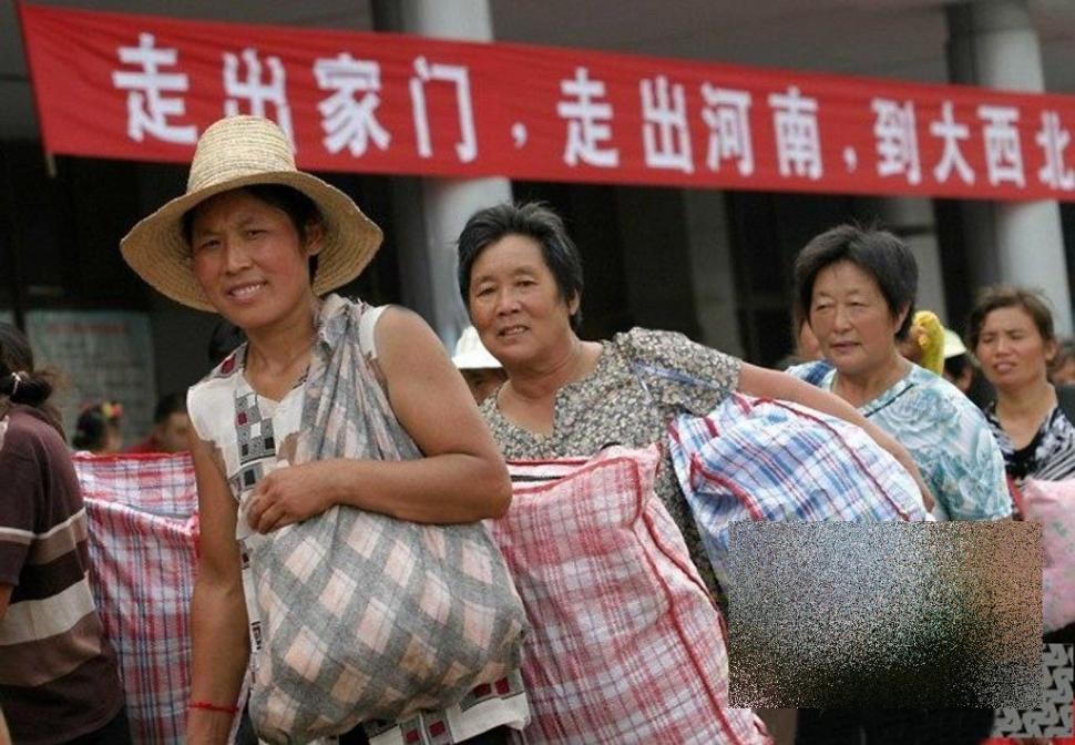 Ţinuta de pe podium care a revoltat oamenii de rând. "Nu e prost cine cere, e prost cine dă!" 219706
