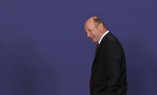 Băsescu a decorat un torţionar care coordonase asasinarea unor protestestari anticomunişti 