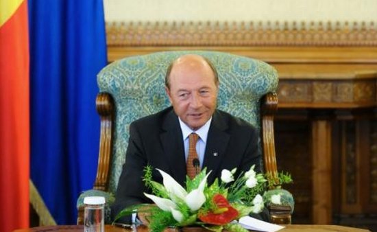 Traian Băsescu: România este o ţară care de doi ani are o creştere economică