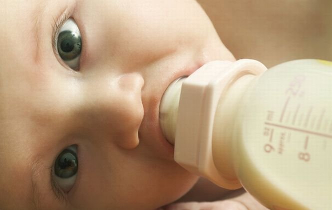 Preţul laptelui ar putea creşte, în urma scandalului contaminării cu bacteria ce produce botulism