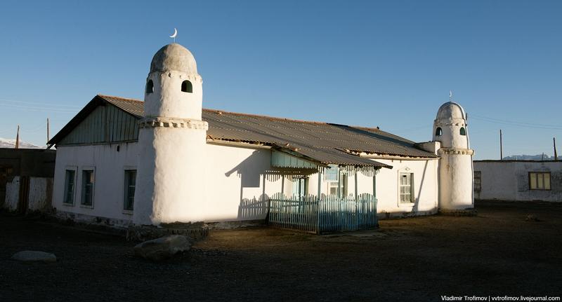 Marea moartă din Pamir. Fotografii uimitoare cu locul uitat de lume şi de timp 220573