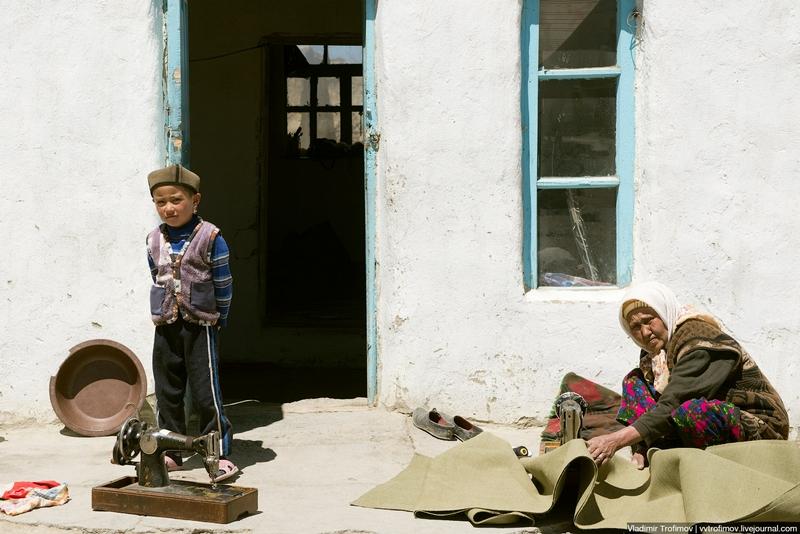 Marea moartă din Pamir. Fotografii uimitoare cu locul uitat de lume şi de timp 220578