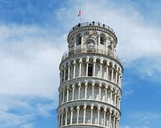 Turnul din Pisa îşi reduce constant gradul de înclinare, după lucrările de consolidare