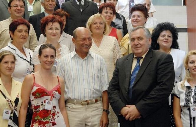Traian Băsescu se întâlneşte miercuri alături de foştii săi colegi de la Institutul de Marină