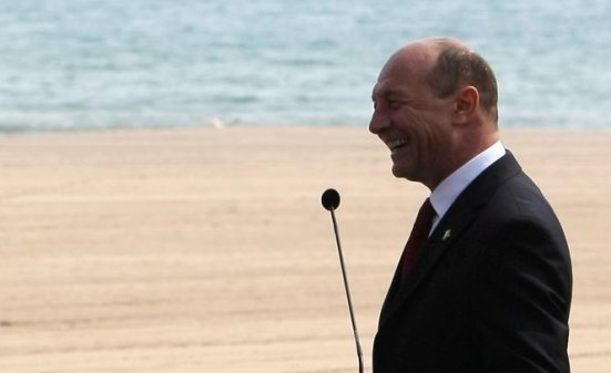 Băsescu a avut musafiri la vila de protocol de la Neptun. S-a întâlnit cu foştii colegi de facultate, la 37 de ani de la absolvire
