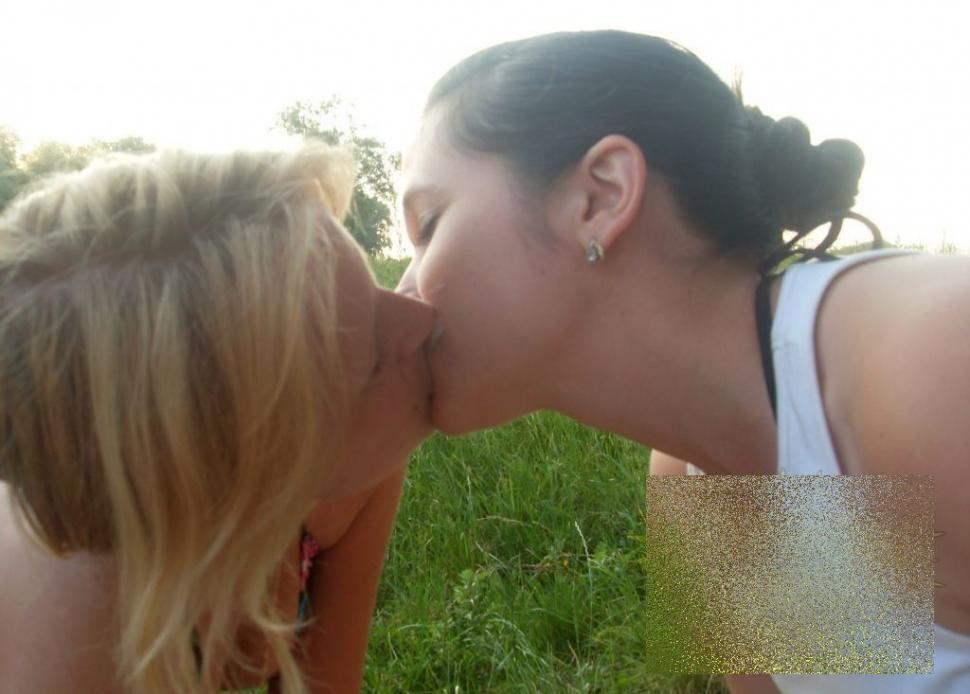 E revoltător ce au fost în stare să facă aceste STUDENTE la MEDICINĂ. "Nu m-aş lăsa tratat de ele, nici dacă aş închide ochii în secunda următoare" 222155