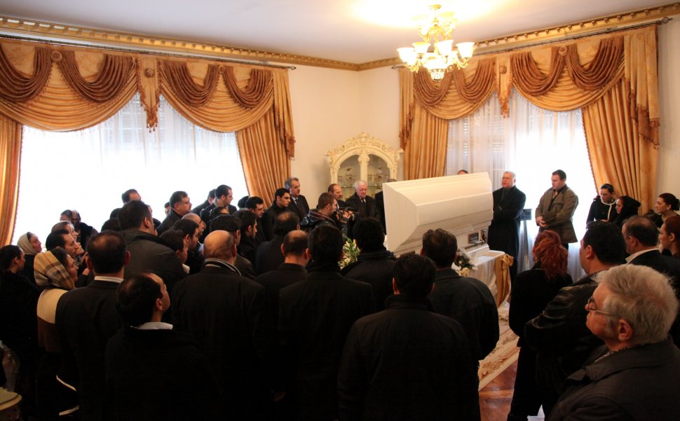 Înmormântarea lui Cioabă va fi una specială. Tradiţiile romilor se vor împleti cu cele ale cultului penticostal