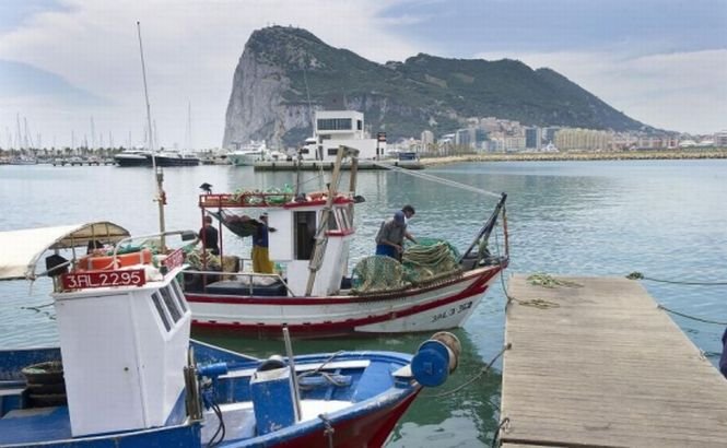 Marea Britanie RESPINGE propunerea Spaniei de a discuta problemele din Gibraltar